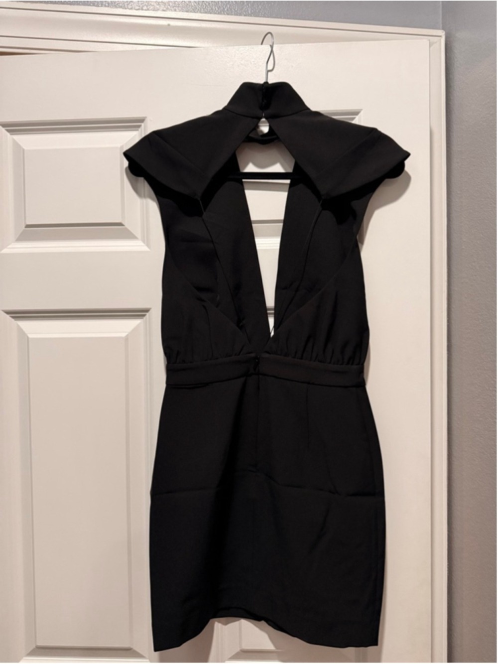 Women's AQ/AQ Black Deep V-Neck Mini Dress Size 0 - Picture 4 of 6
